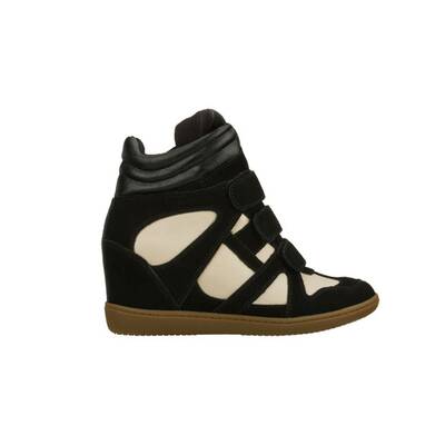 Overknees bei Salamander um 129 Euro 