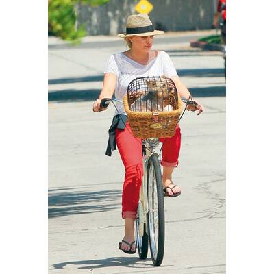 Stars im weißen T-Shirt