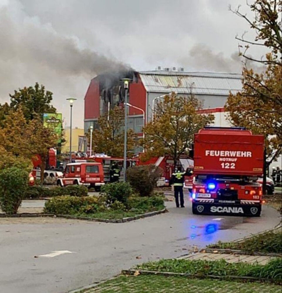 Alarmstufe 2! Großeinsatz bei Brand in Wien-Donaustadt