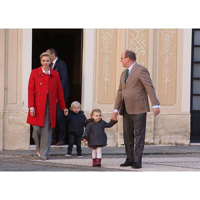 Die Monaco-Zwillinge beim Weihnachtsmann