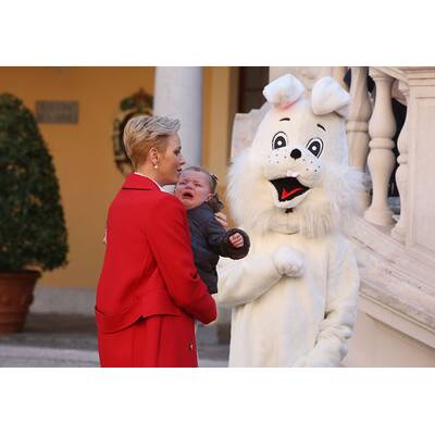 Die Monaco-Zwillinge beim Weihnachtsmann