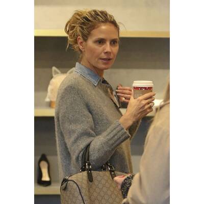 Heidi Klum shoppt ohne Make-up