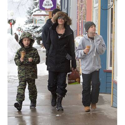 Angelina Jolie genießt den Winter