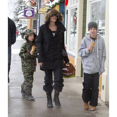 Angelina Jolie genießt den Winter