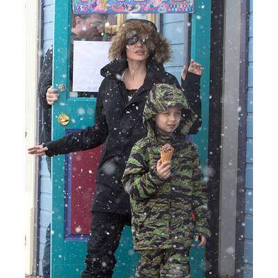 Angelina Jolie genießt den Winter