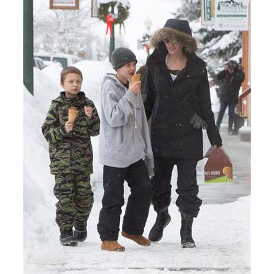 Angelina Jolie genießt den Winter