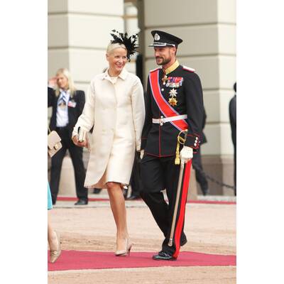 Royales Aufgebot zur Krönung