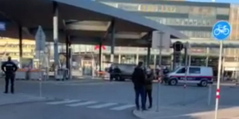 Bomben-Alarm wegen herrenlosen Koffer an Wiener Bahnhof