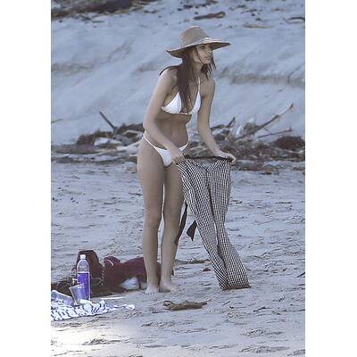 Emily Ratajkowski: Sexy Badenixe