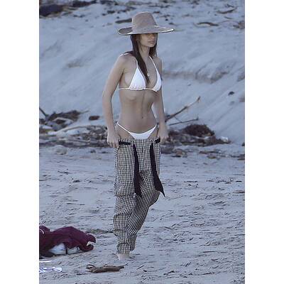 Emily Ratajkowski: Sexy Badenixe
