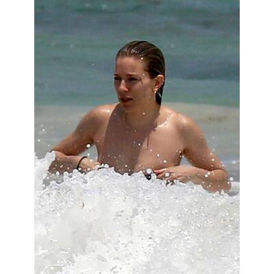 Sienna Miller badet in Cancun