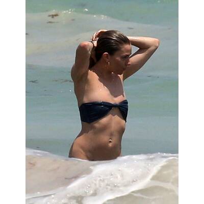 Sienna Miller badet in Cancun