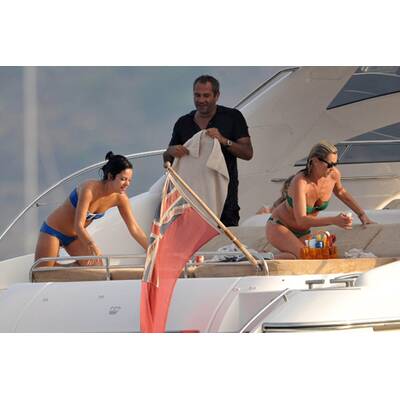 Kate Moss lässt den Busen blitzen