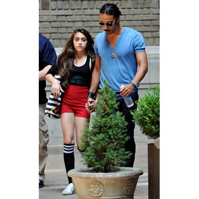 Lourdes Fashion-Styles