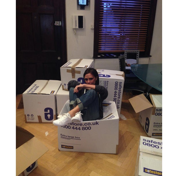 Beckhams spenden Kisten voller Luxus-Kleidung