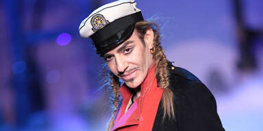 Galliano: Nach Rassimus-Skandal wieder dabei