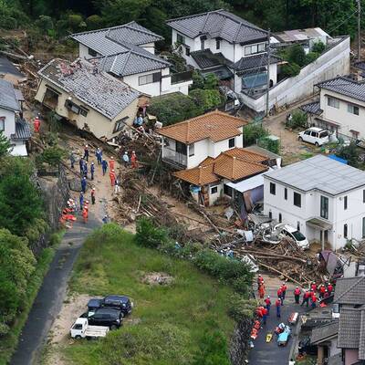 Gewaltiger Erdrutsch in Japan