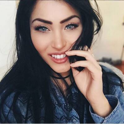 Claudia Alende - Die brasilianische Megan Fox