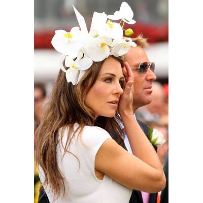 Liz Hurley & Sarah Jessica Parker beim Melbourne Cup 2011
