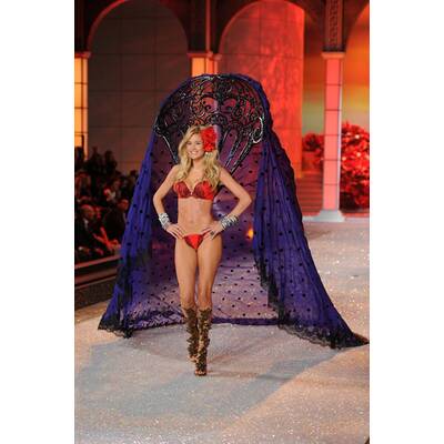 Victoria's Secret Fashion Show 2011