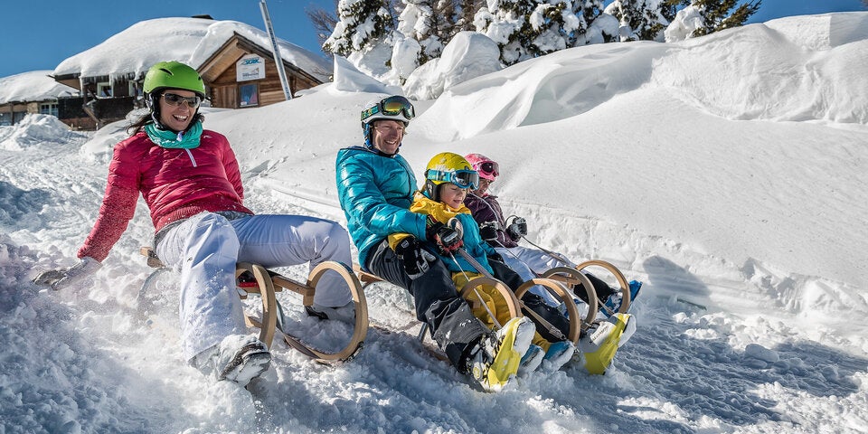 Rodelspaß: Von der Gamskogelhütte geht es rasant downhill.