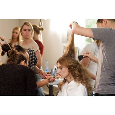 Fashion Weeks Backstage