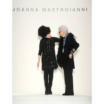 Modeikone Iris Apfel mit Designer Alexander Wang