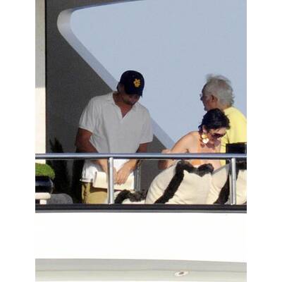 Leo & Bar urlauben mit Naomi & Vladislav