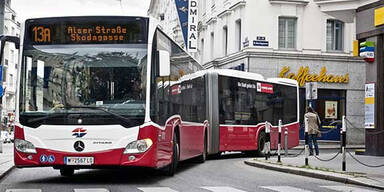 Bus 13A ab 2015 mit Gelenkbussen