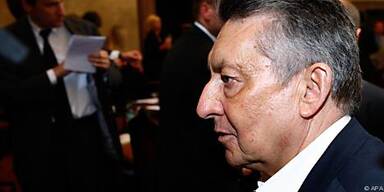 13. Enthaftungsantrag von Elsner wurde abgewisen