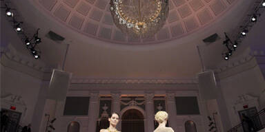 SLIDESHOW: Oscar de la Renta SS10