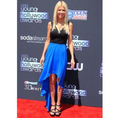 Tara Reid - Schrumpelige Knie