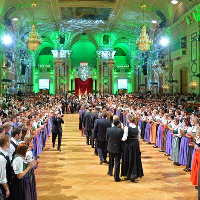 Urige Stimmung beim Steirerball