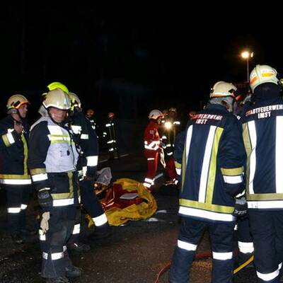 Bilder: Verletzte bei Unfall mit Reh