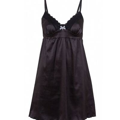 Die ersten Bilder der Unterwäsche zum Film