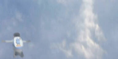 Kind fliegt zur Schule