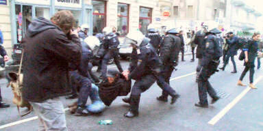 Krawalle beim Volkstheater