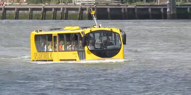 Amphibien-Fahrzeug f&uuml;r Touristen