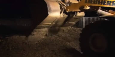 Familie wird von Schlammlawine verschüttet