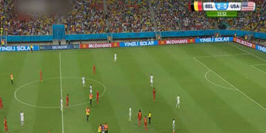 Flitzer beim Match Belgien vs USA