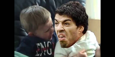 Suarez beißt kleines Kind