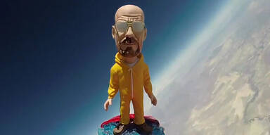Walter White fliegt in den Weltraum