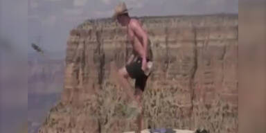 Eichh&ouml;rnchen in den "Grand Canyon" getreten