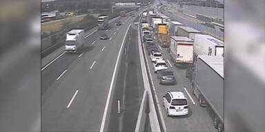 So schlimm ist der Stau auf der A1