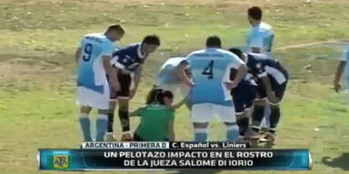 Schiedsrichterin wird abgeschossen