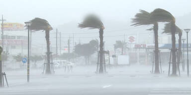 Taifun trifft auf Japan