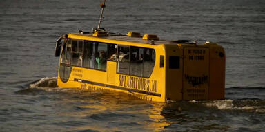 Bald schwimmt ein Bus durch Salzburg