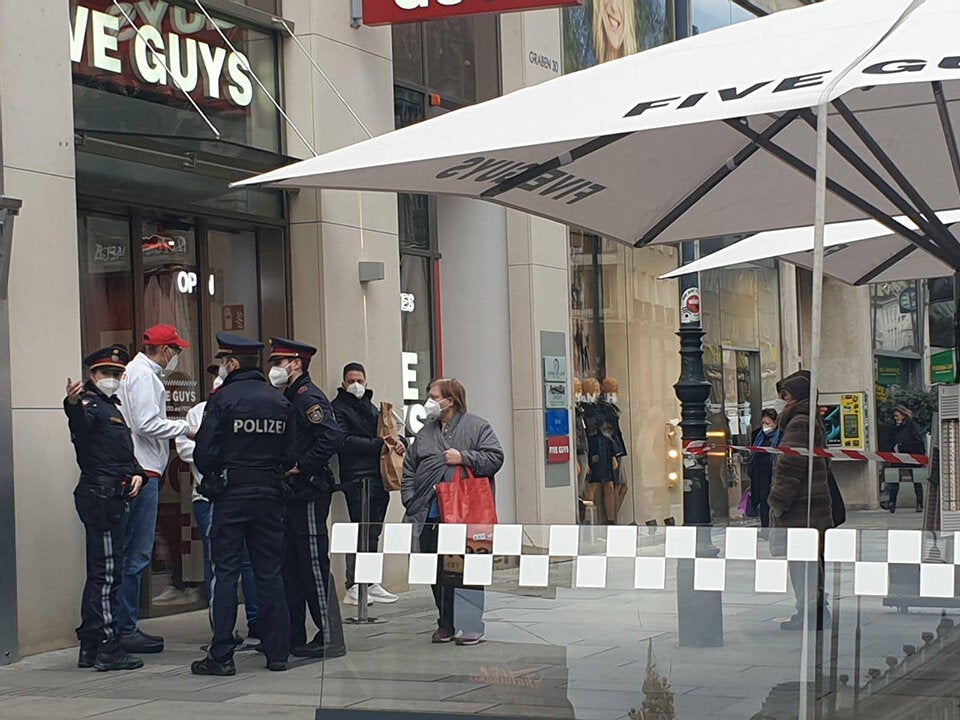 Mega-Ansturm auf neues Kult-Burger-Lokal Five Guys in Wien