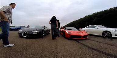 Bugatti Veyron vs LaFerrari