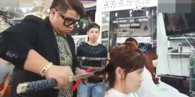 Haarschnitt mit Samurai Schwert